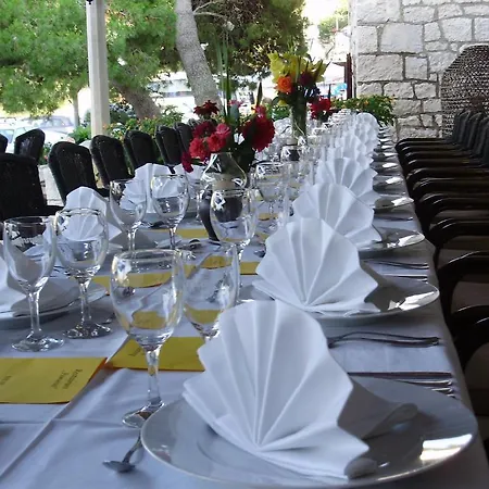 Guesthouse Pomena 4* Pomena