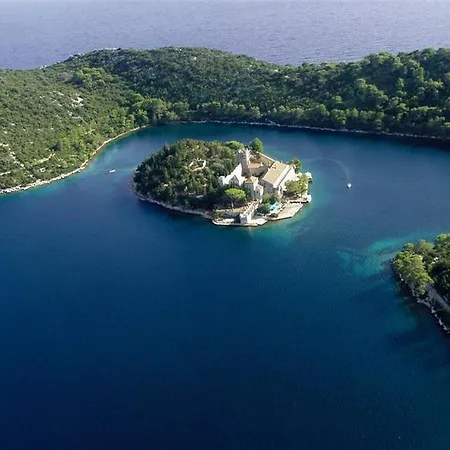 Guesthouse Pomena 4* 포메나