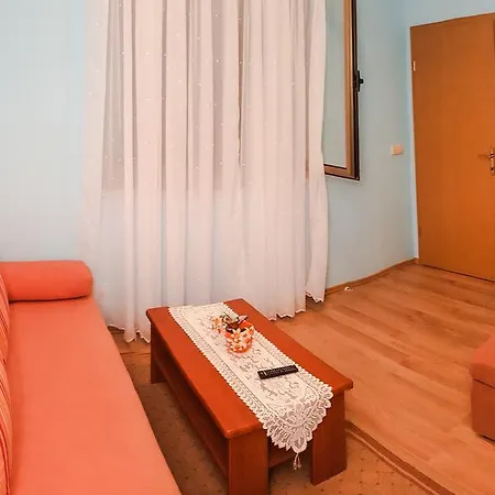 Guesthouse Pomena 4* 포메나