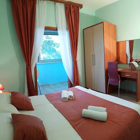 Guest house Guesthouse Pomena Pomena